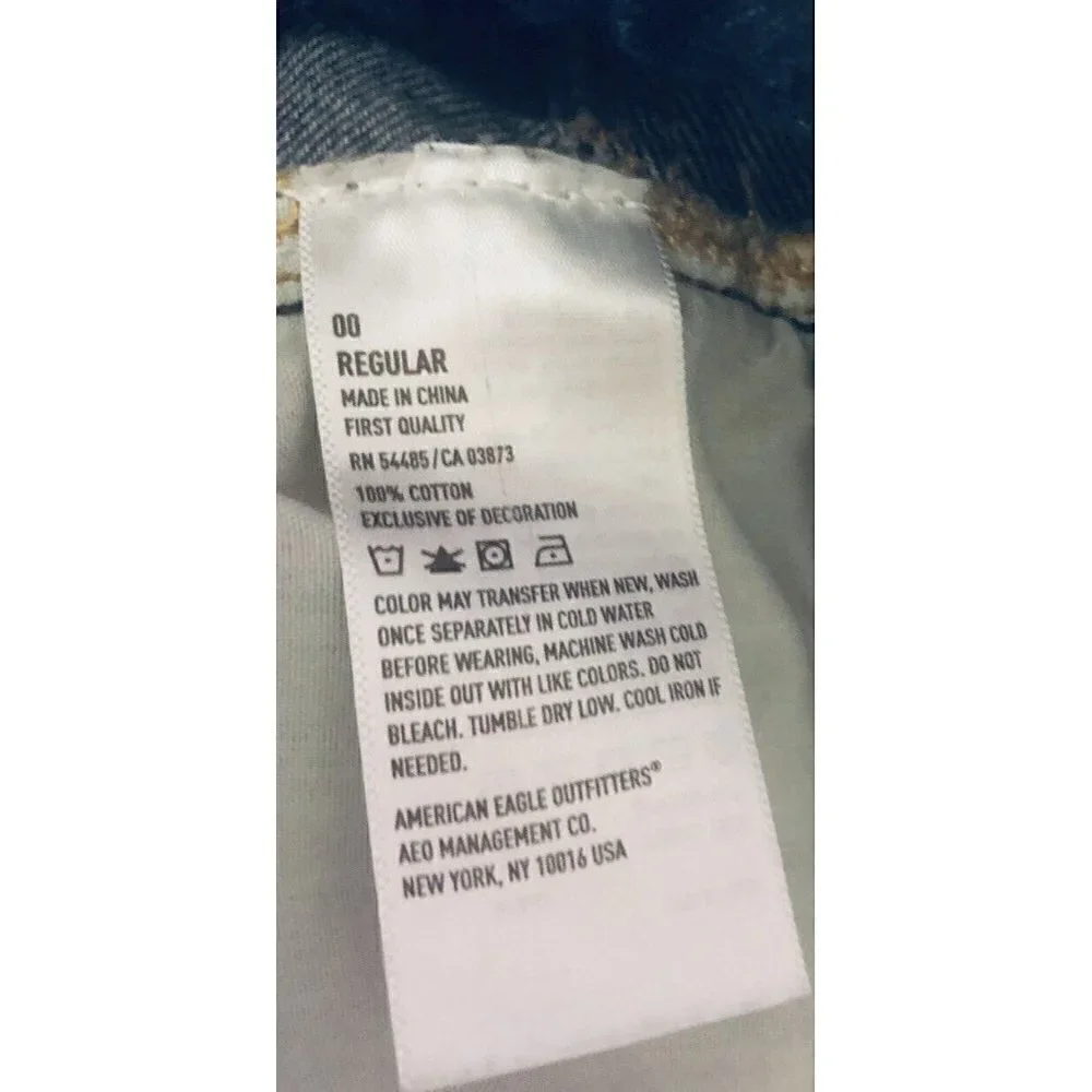 American Eagle Womens Size 00 Tomgirl Destroyed Distressed Button Fly Jeans